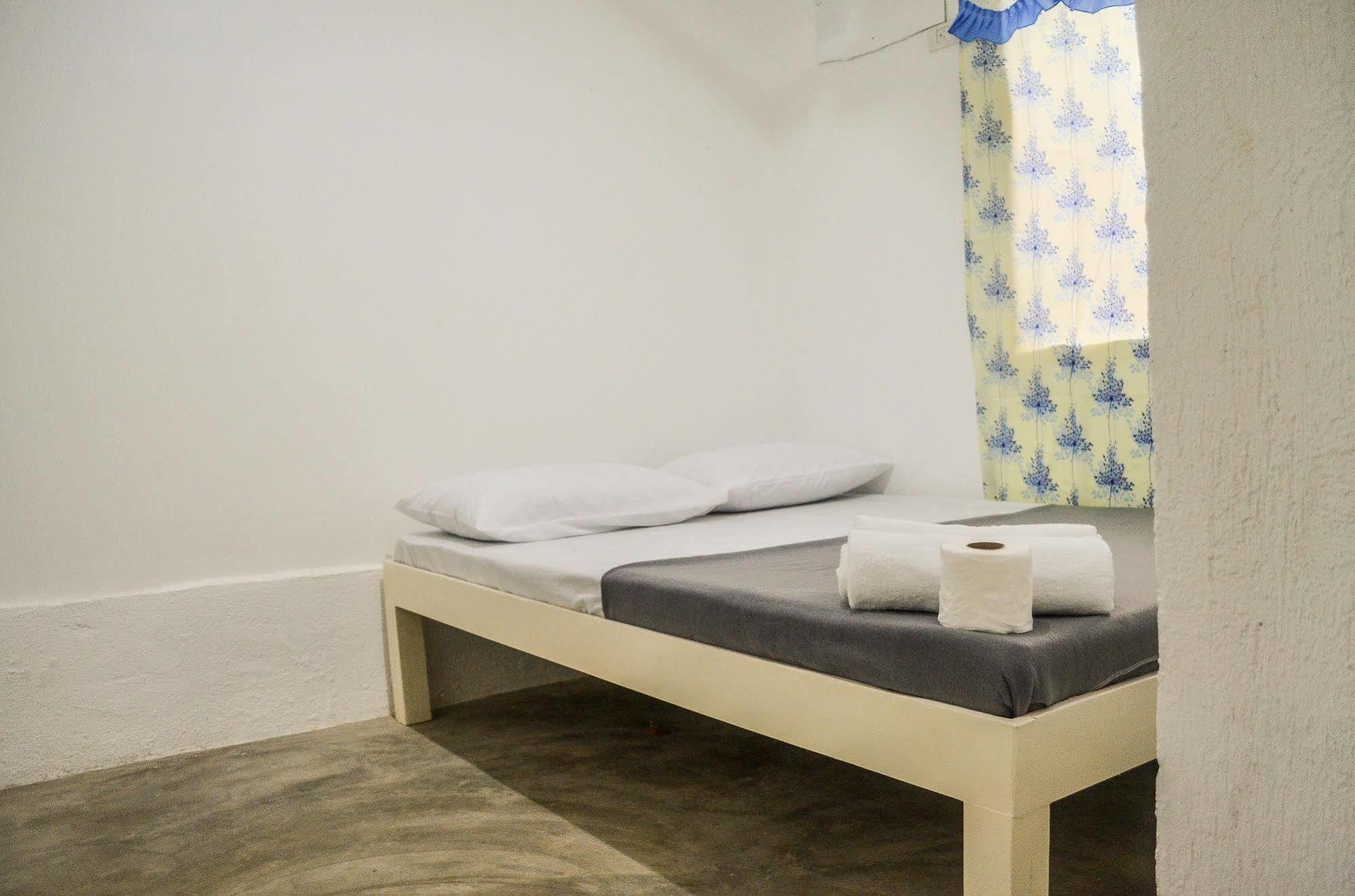 Dormitelsph El Nido Hostel Exterior photo